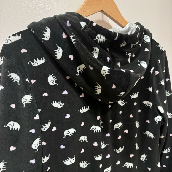 Black and White Patterned adult women’s zip-up Onesie - Picture 4 of 7